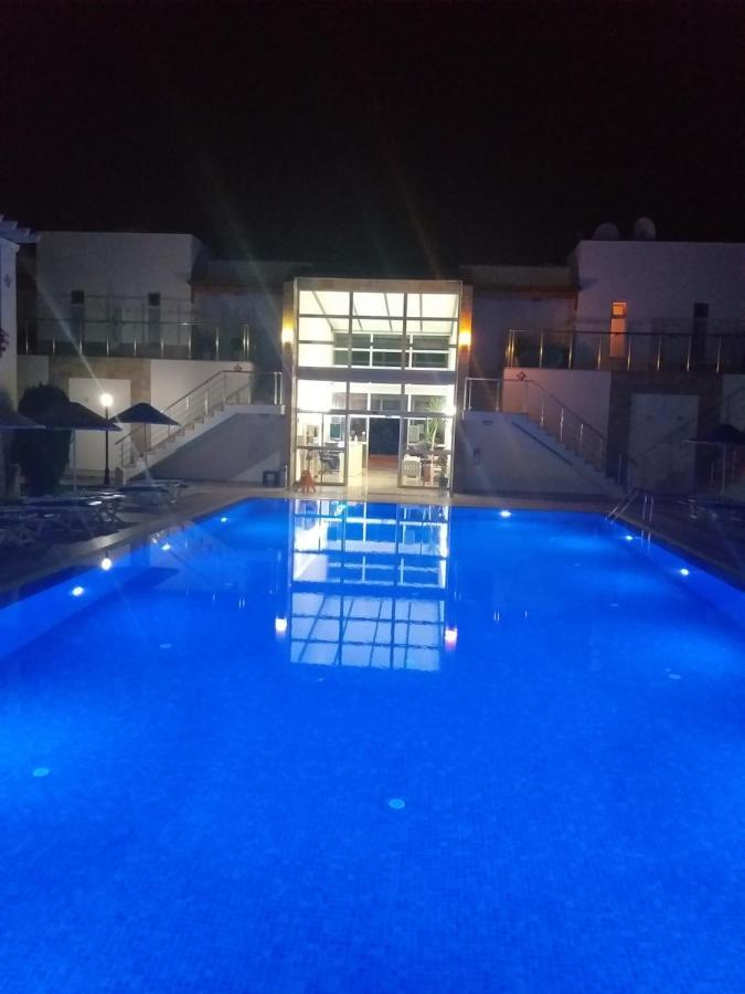 Paradise Apart Hotel Битез Екстериор снимка
