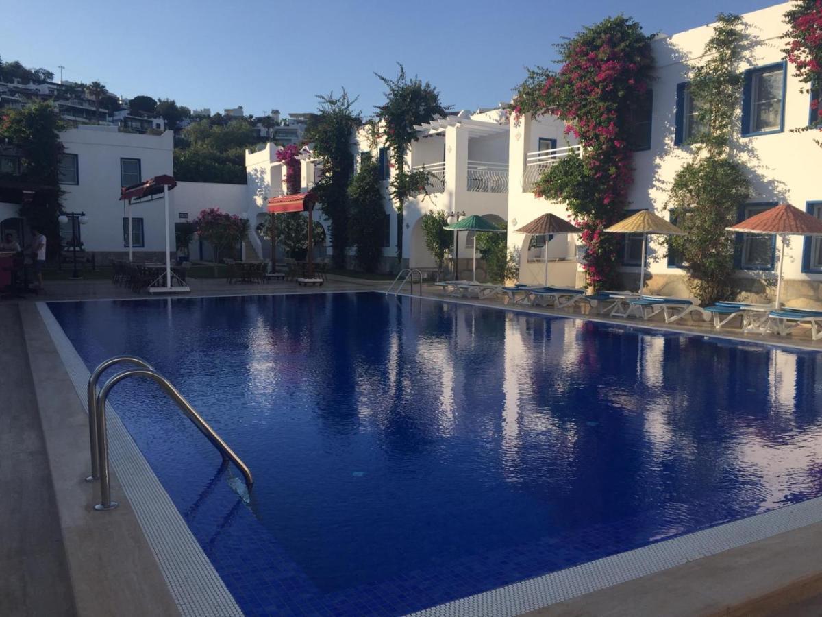 Paradise Apart Hotel Битез Екстериор снимка