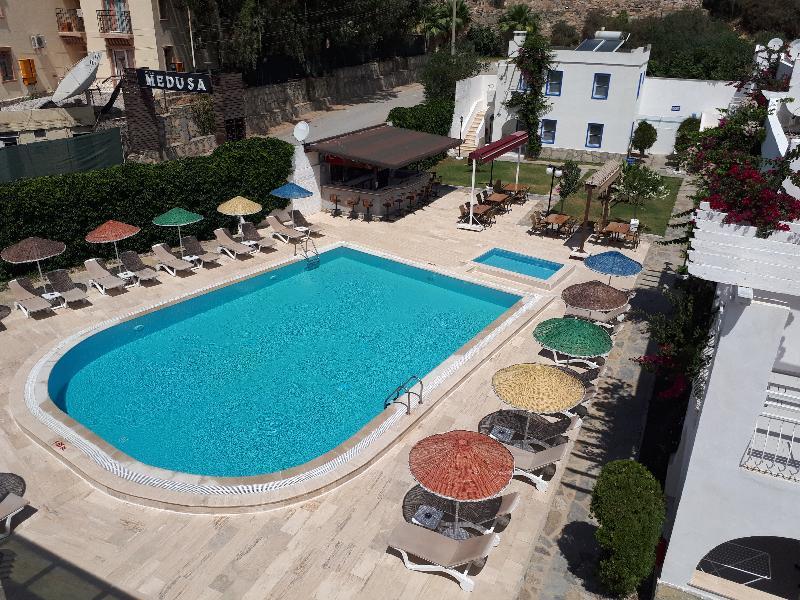Paradise Apart Hotel Битез Екстериор снимка