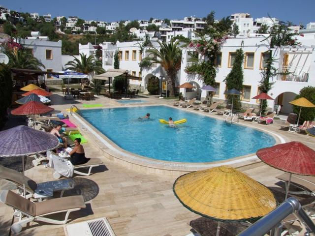 Paradise Apart Hotel Битез Екстериор снимка